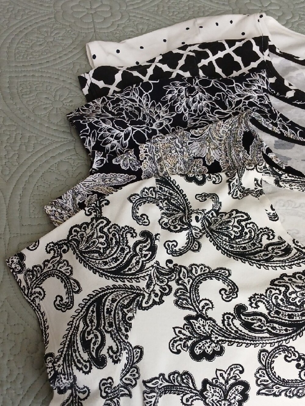 croft & barrow Black and White Mixed Print Short Sleeve Tops (Set) - Picture 3 of 3